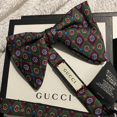 green and red gucci bow tie|gucci tie and cufflink set.